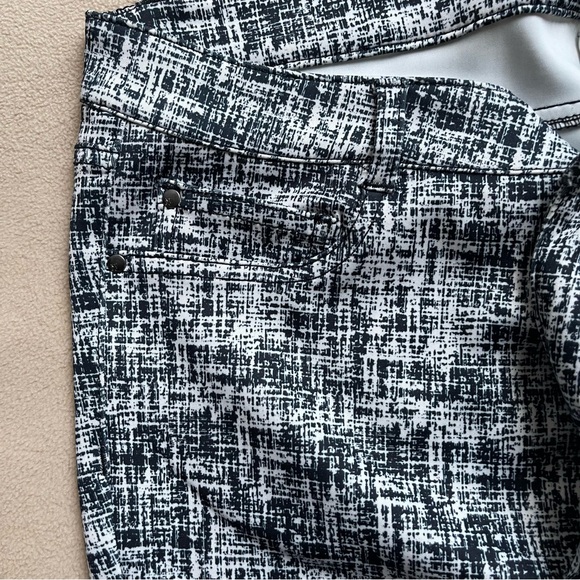 New York & Company Jeggings - Picture 3 of 3